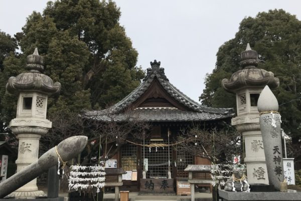 教養堂前夜　江南の北野天神社にお参りする。