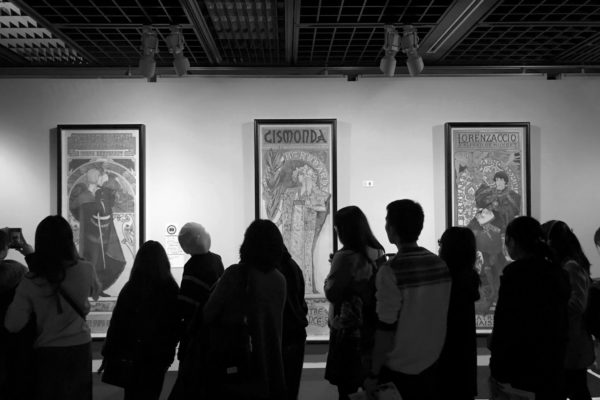 「ミュシャ展」 浮世絵からアールヌーボー、ポップアート、少女漫画、そして与謝野晶子。
